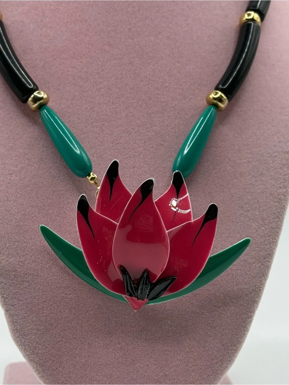 VTG Enameled Water Lily/Lotus Pendant W/Black Tube Beads Necklace